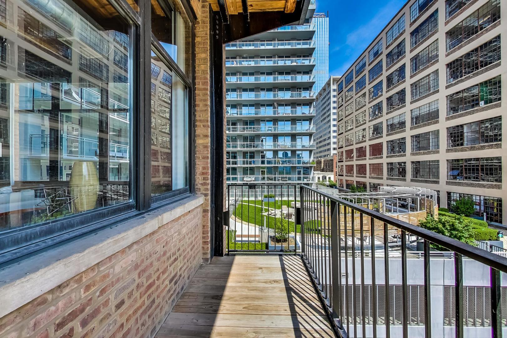 625 W Jackson Boulevard Unit: 408