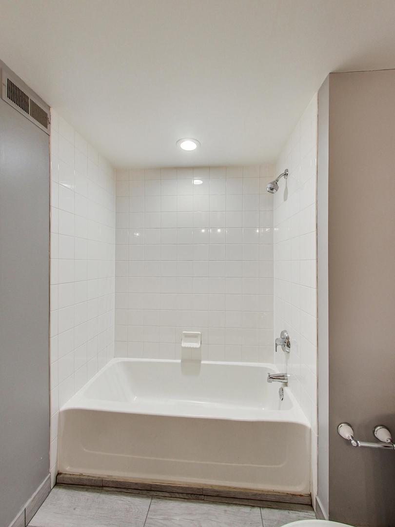625 W Jackson Boulevard Unit: 408