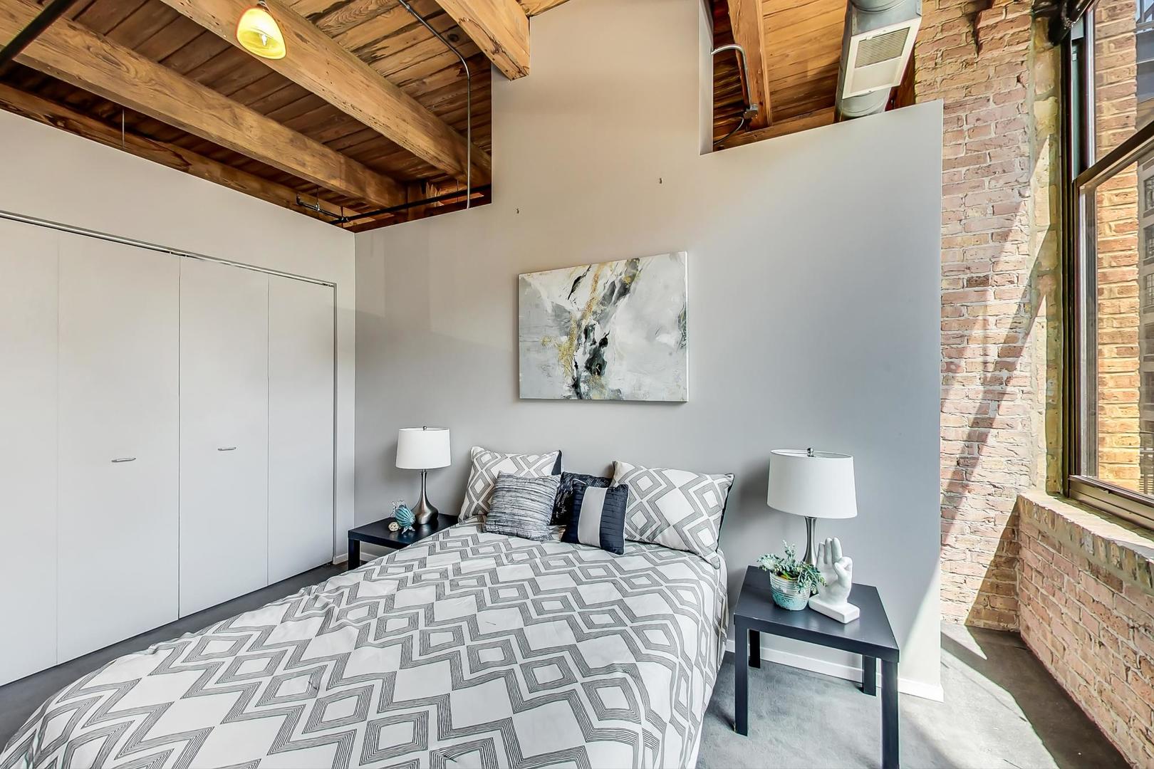625 W Jackson Boulevard Unit: 408