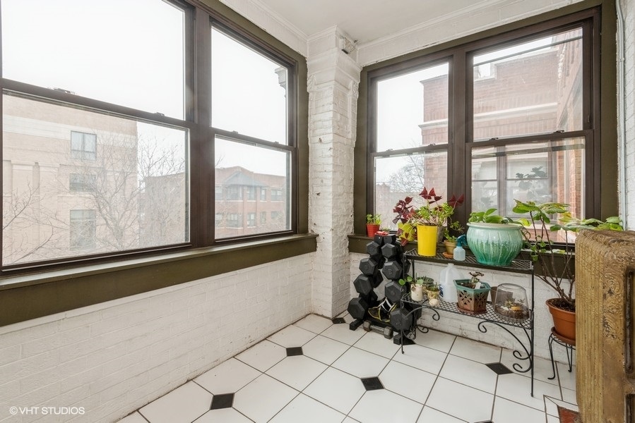 1623 W Wilson Street Unit: 3