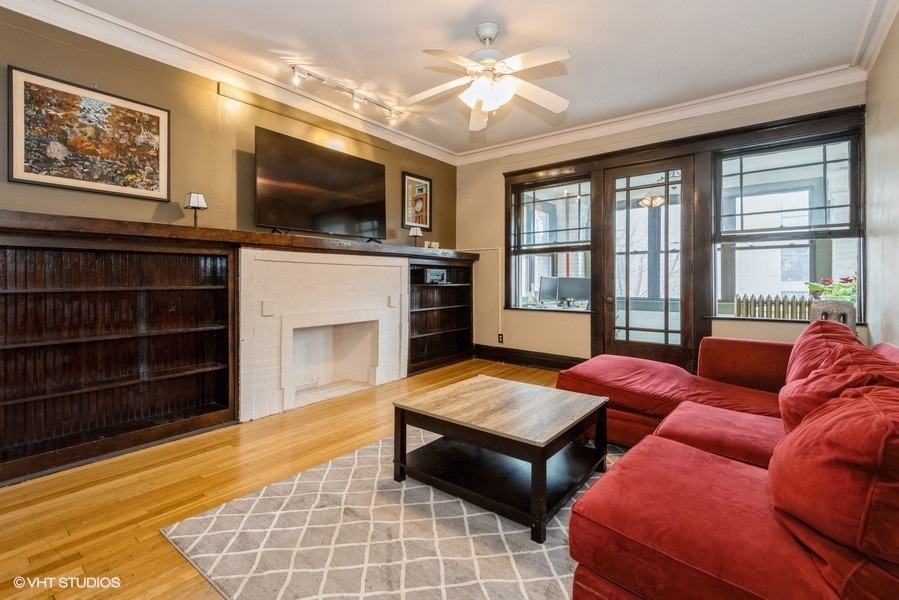 1623 W Wilson Street Unit: 3