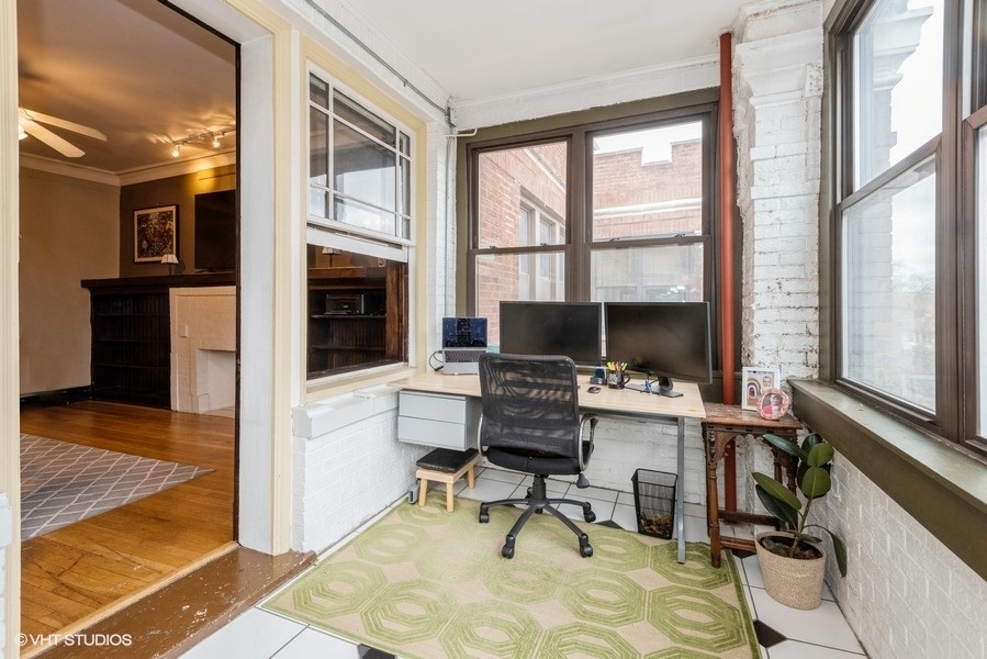 1623 W Wilson Street Unit: 3