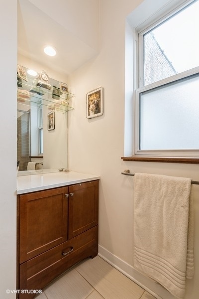 1623 W Wilson Street Unit: 3