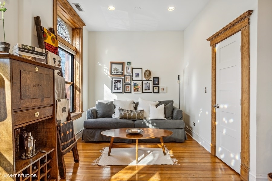 2140 W POTOMAC Avenue Unit: 3