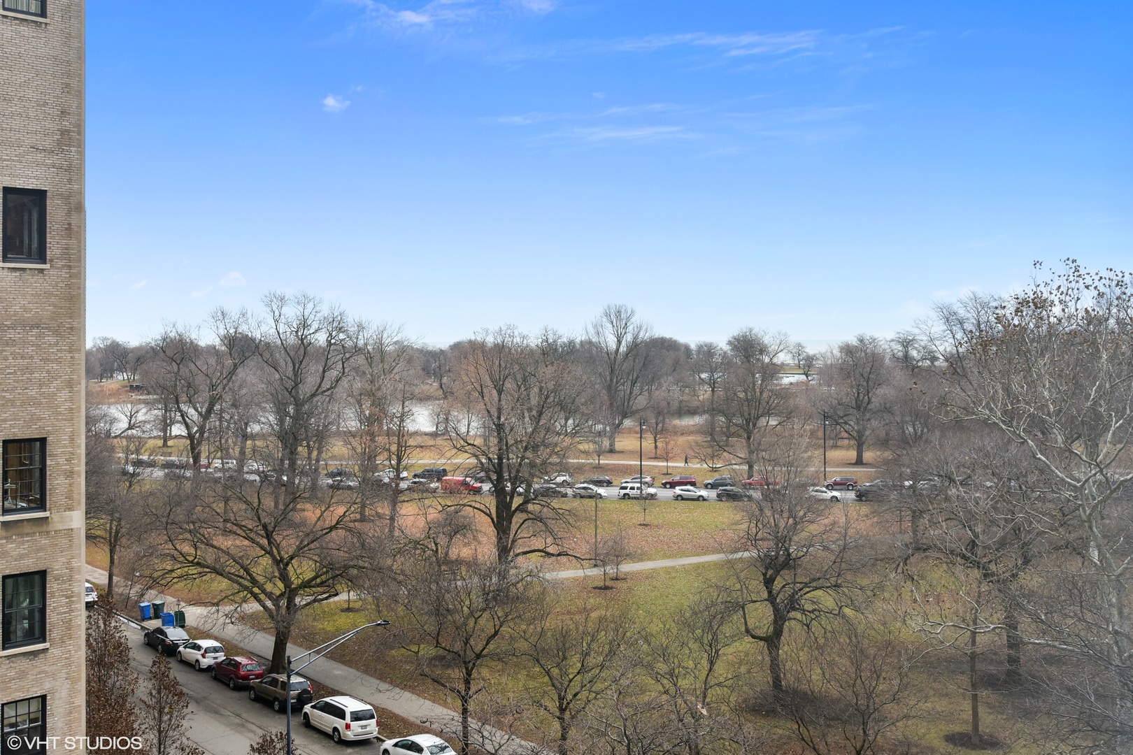 2400 N Lakeview Avenue Unit: 701