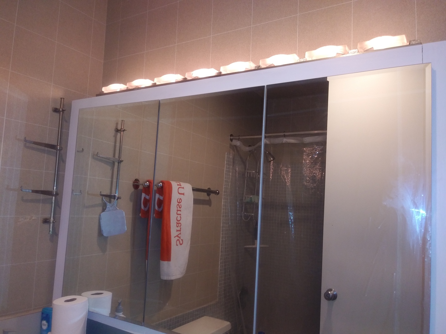 2400 N Lakeview Avenue Unit: 701