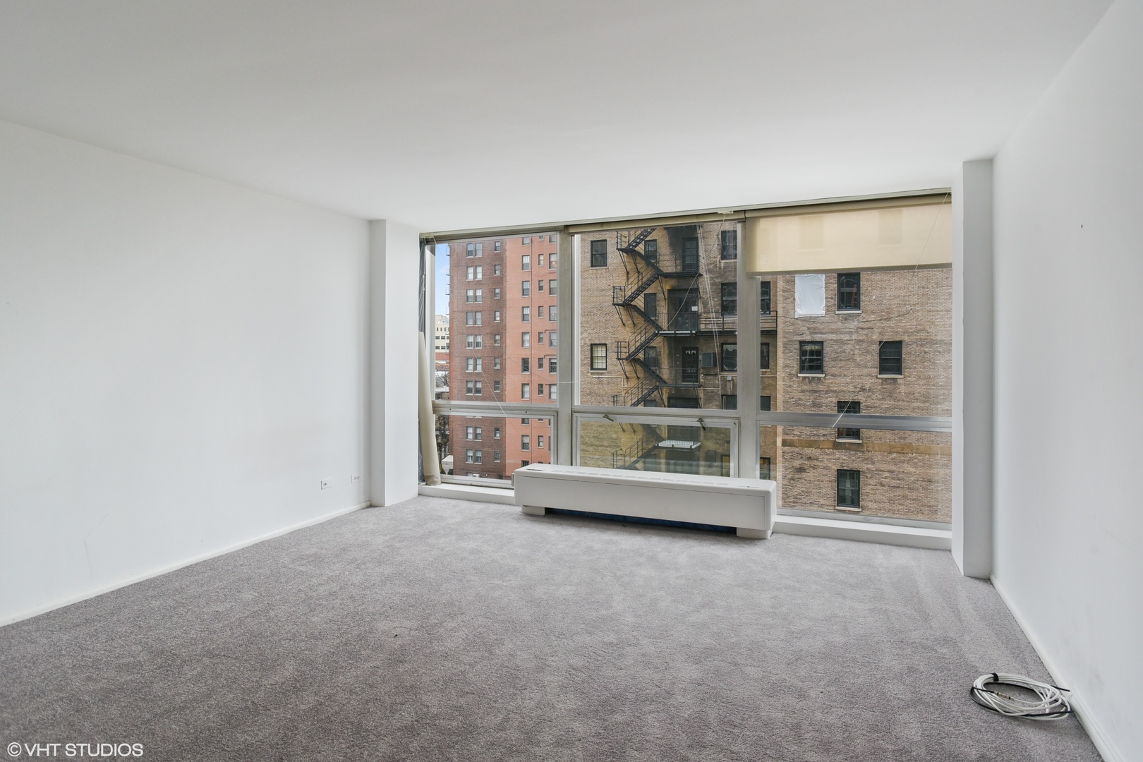 2400 N Lakeview Avenue Unit: 701