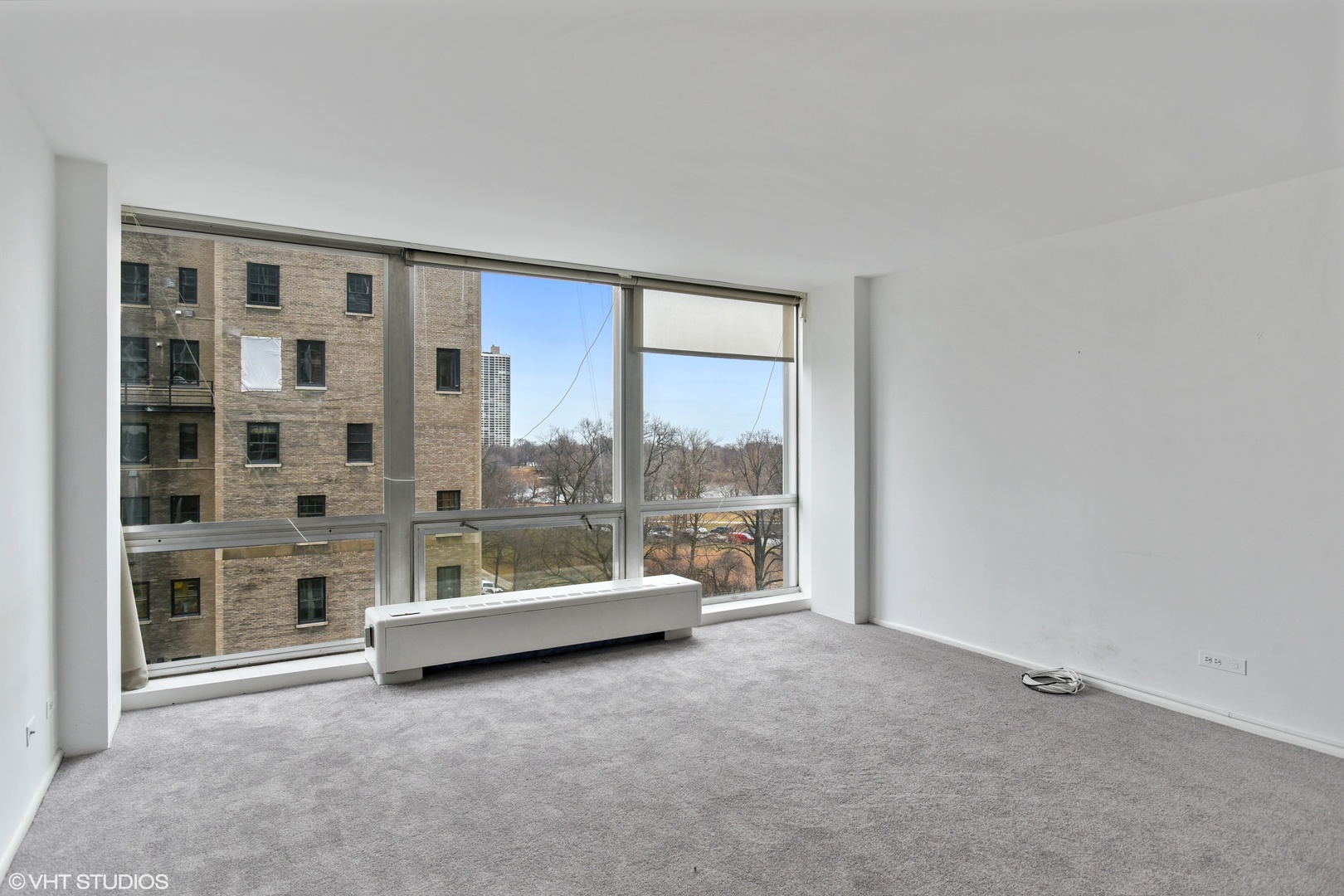 2400 N Lakeview Avenue Unit: 701