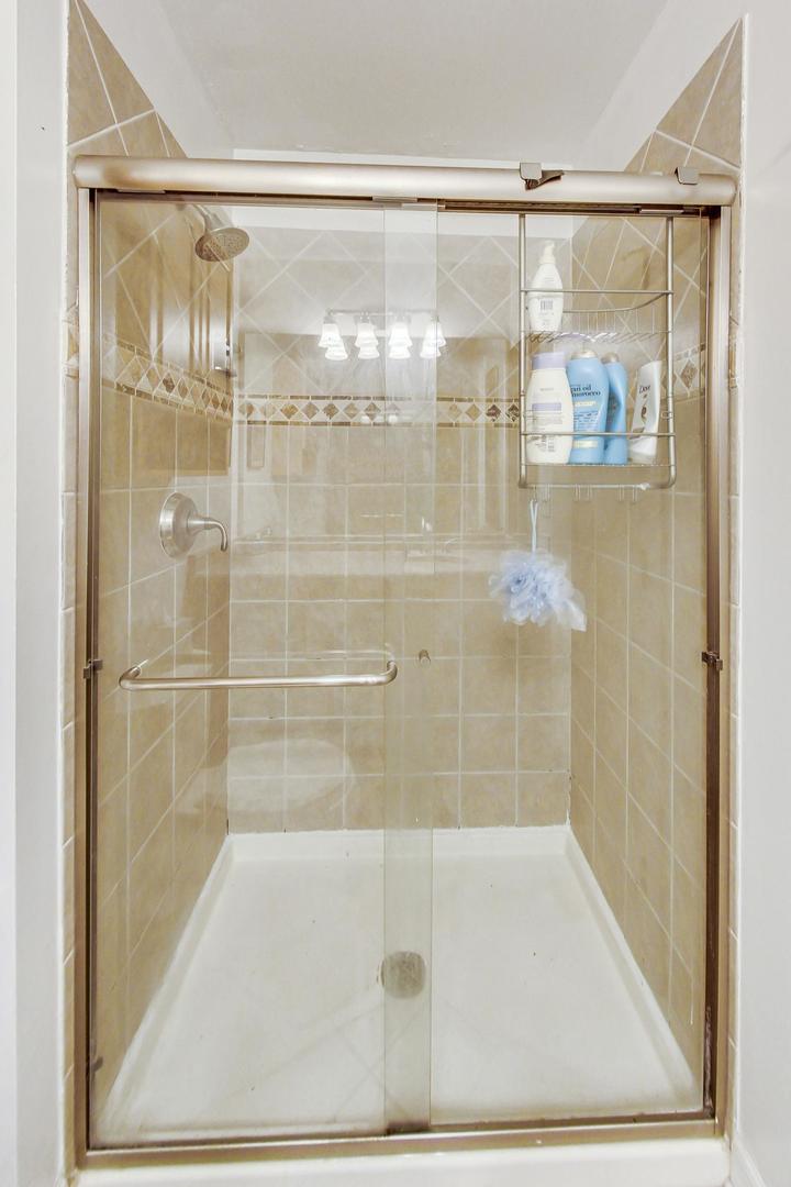 1241 W Fletcher Street Unit: B