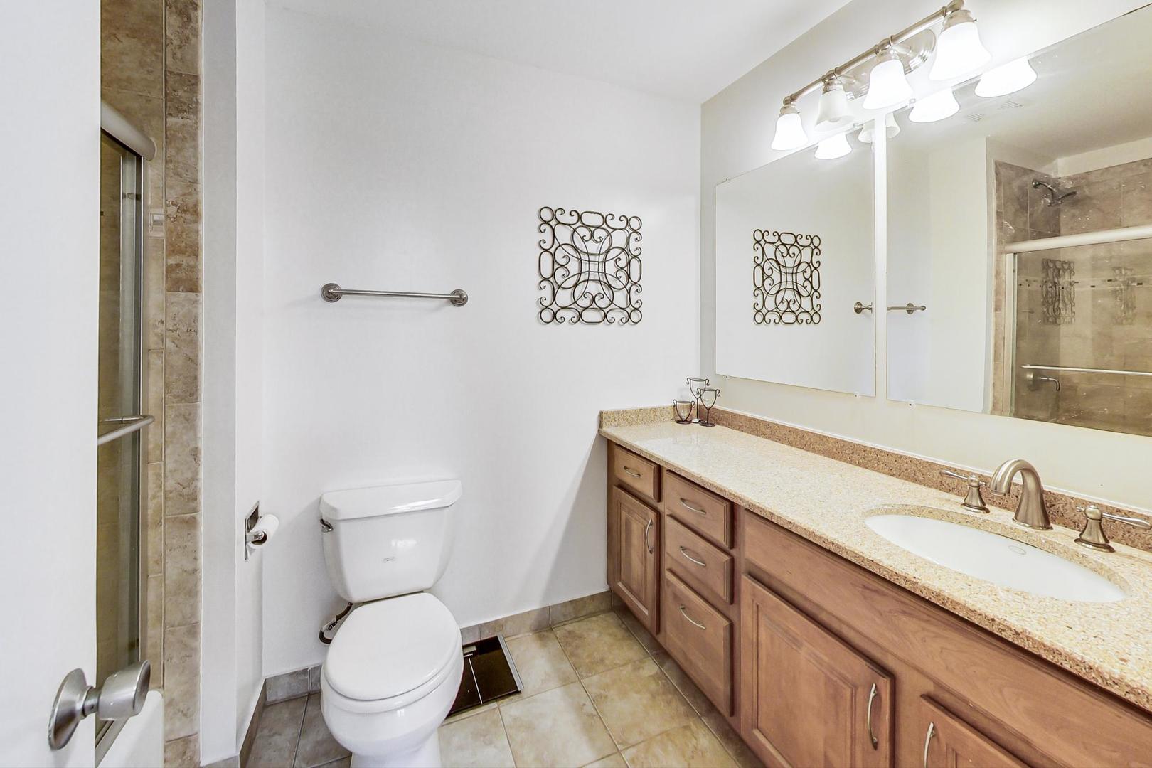 1241 W Fletcher Street Unit: B
