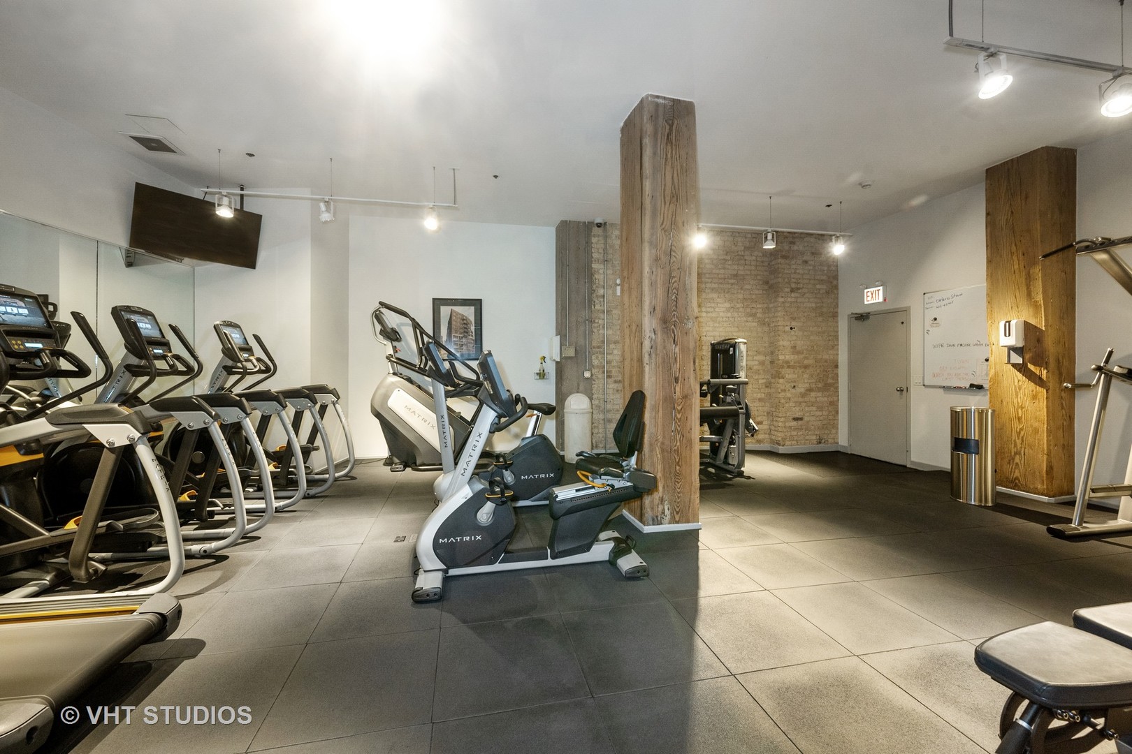 411 W ONTARIO Street Unit: 318
