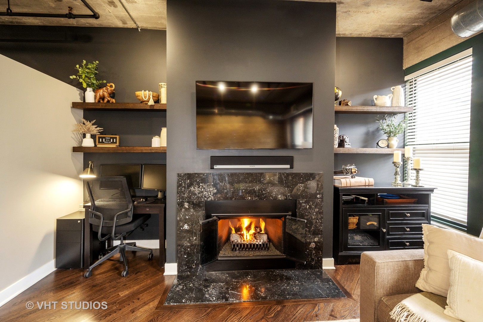 411 W ONTARIO Street Unit: 318
