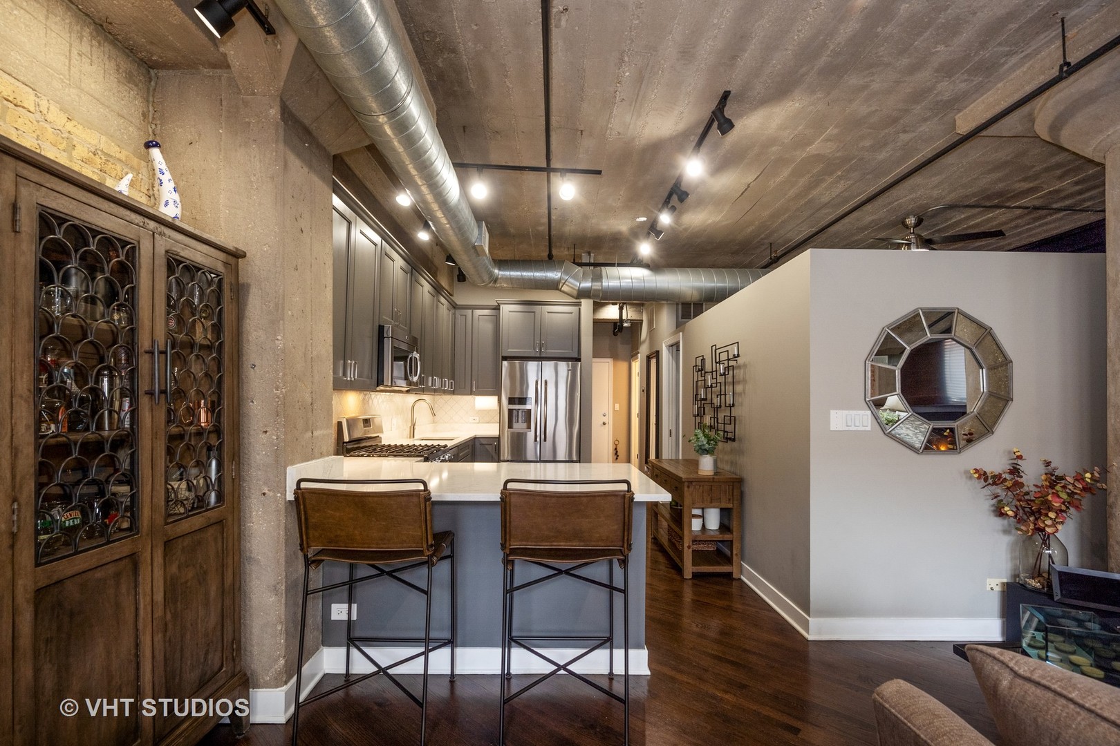 411 W ONTARIO Street Unit: 318