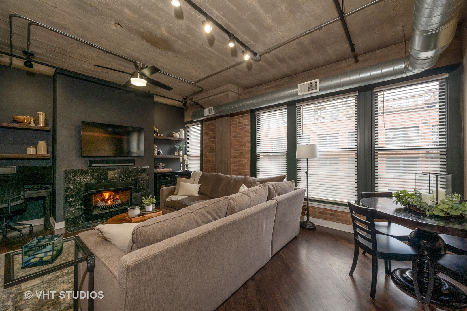 411 W ONTARIO Street Unit: 318