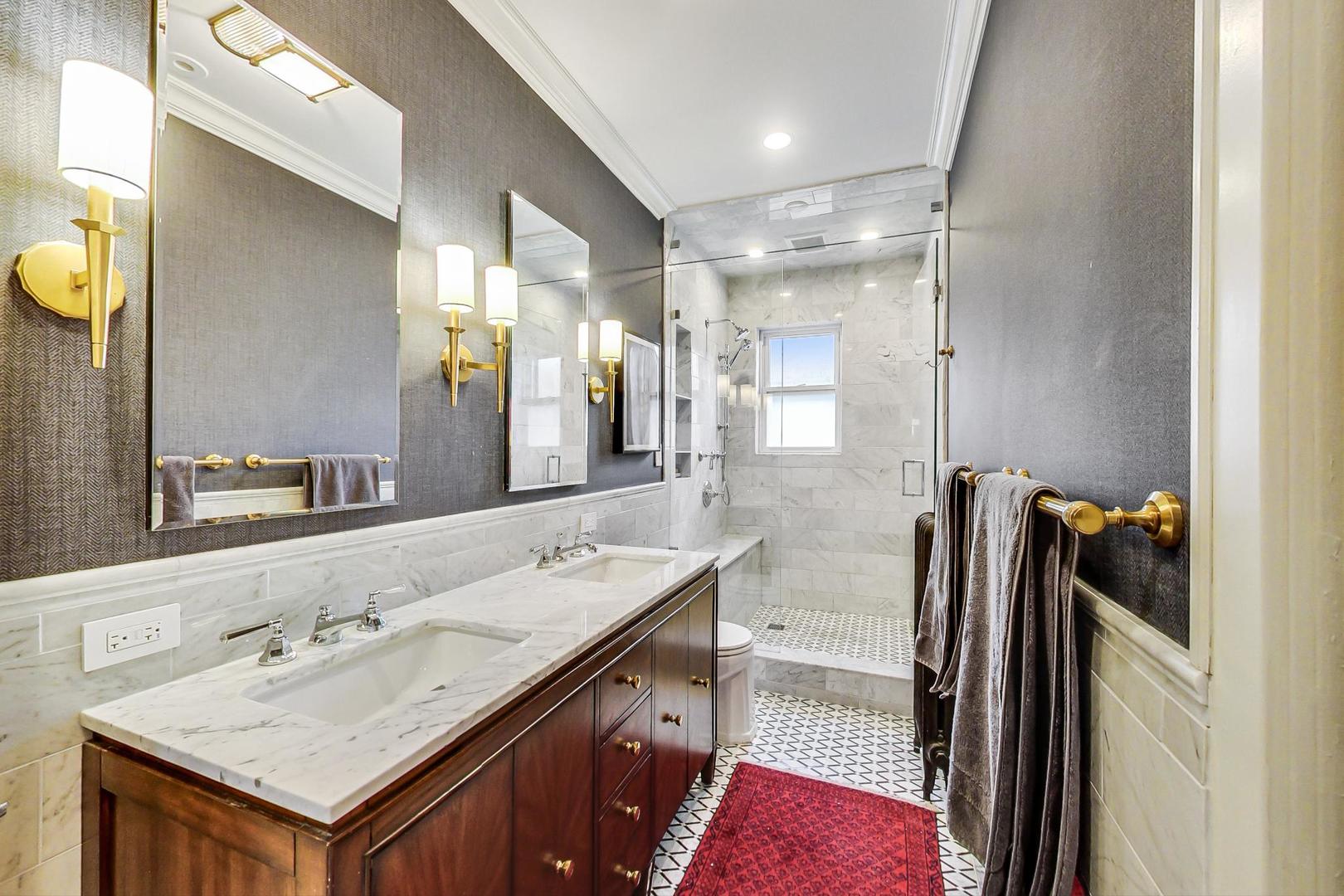 3606-08 N Pine Grove Avenue Unit: 4KLM