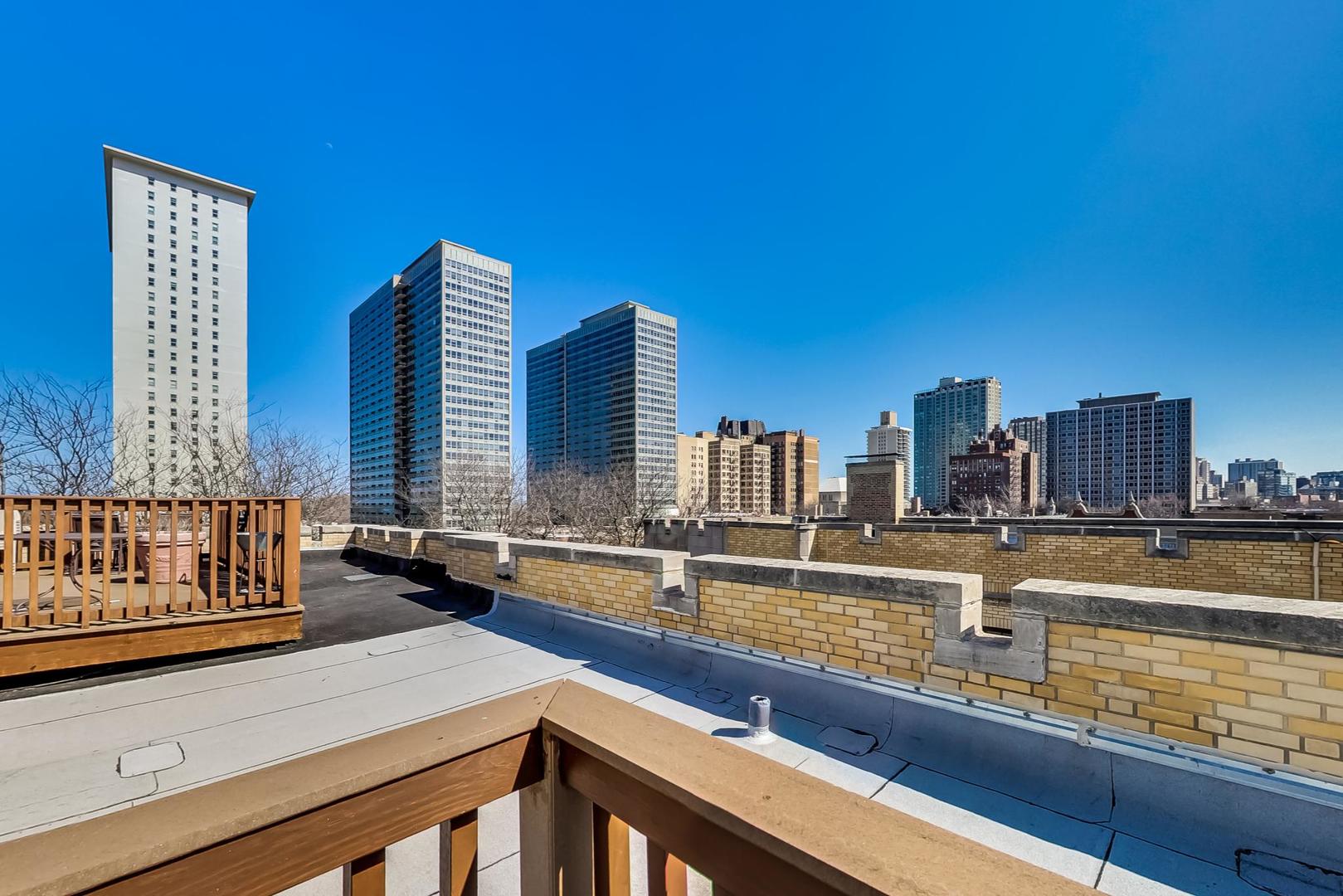 3606-08 N Pine Grove Avenue Unit: 4KLM