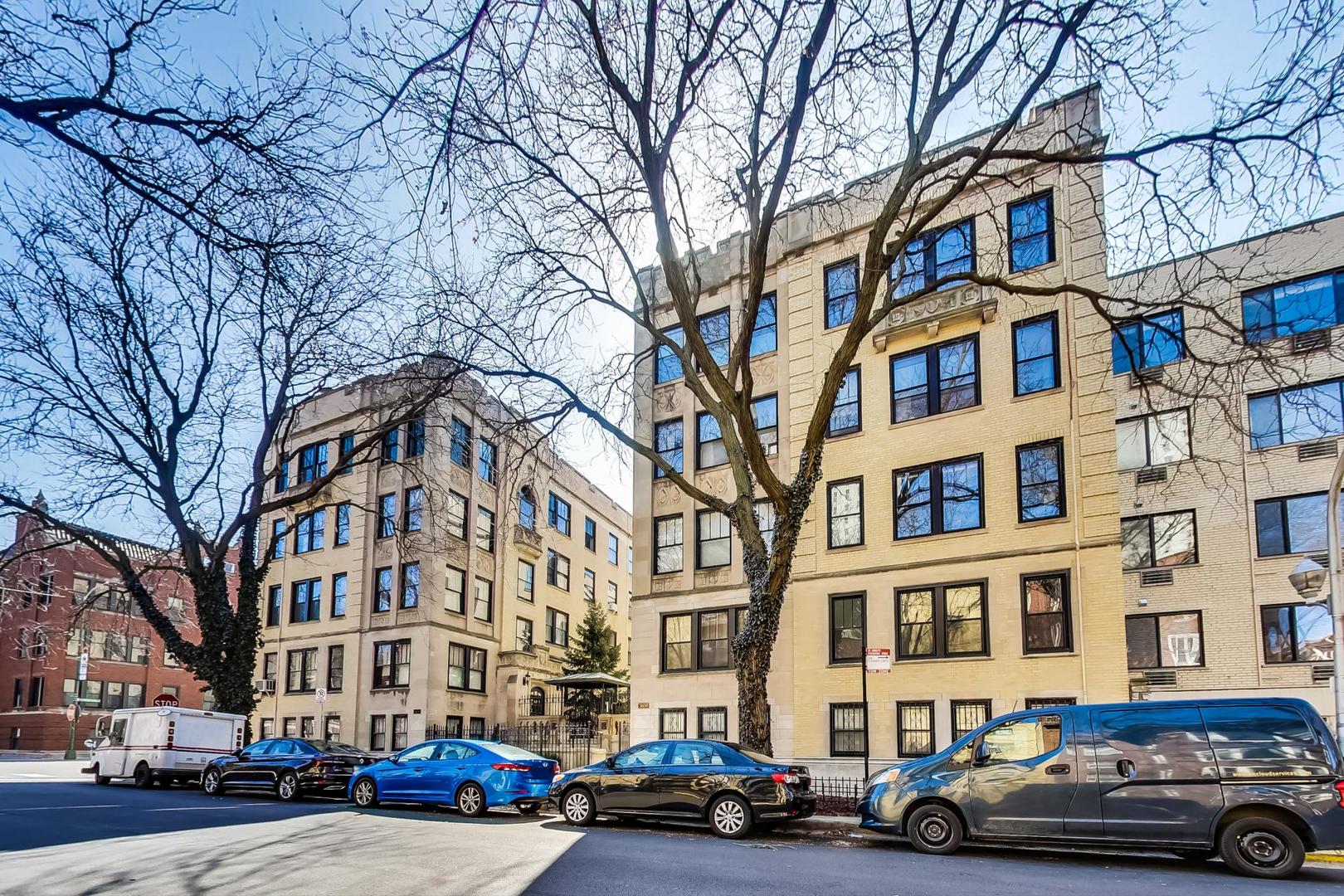 3606-08 N Pine Grove Avenue Unit: 4KLM