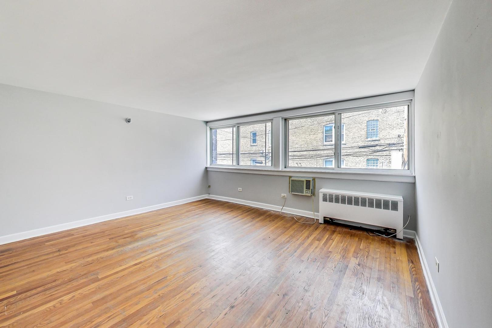 4044 N California Avenue Unit: 203