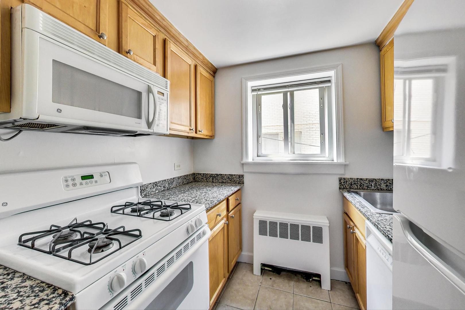 4044 N California Avenue Unit: 203