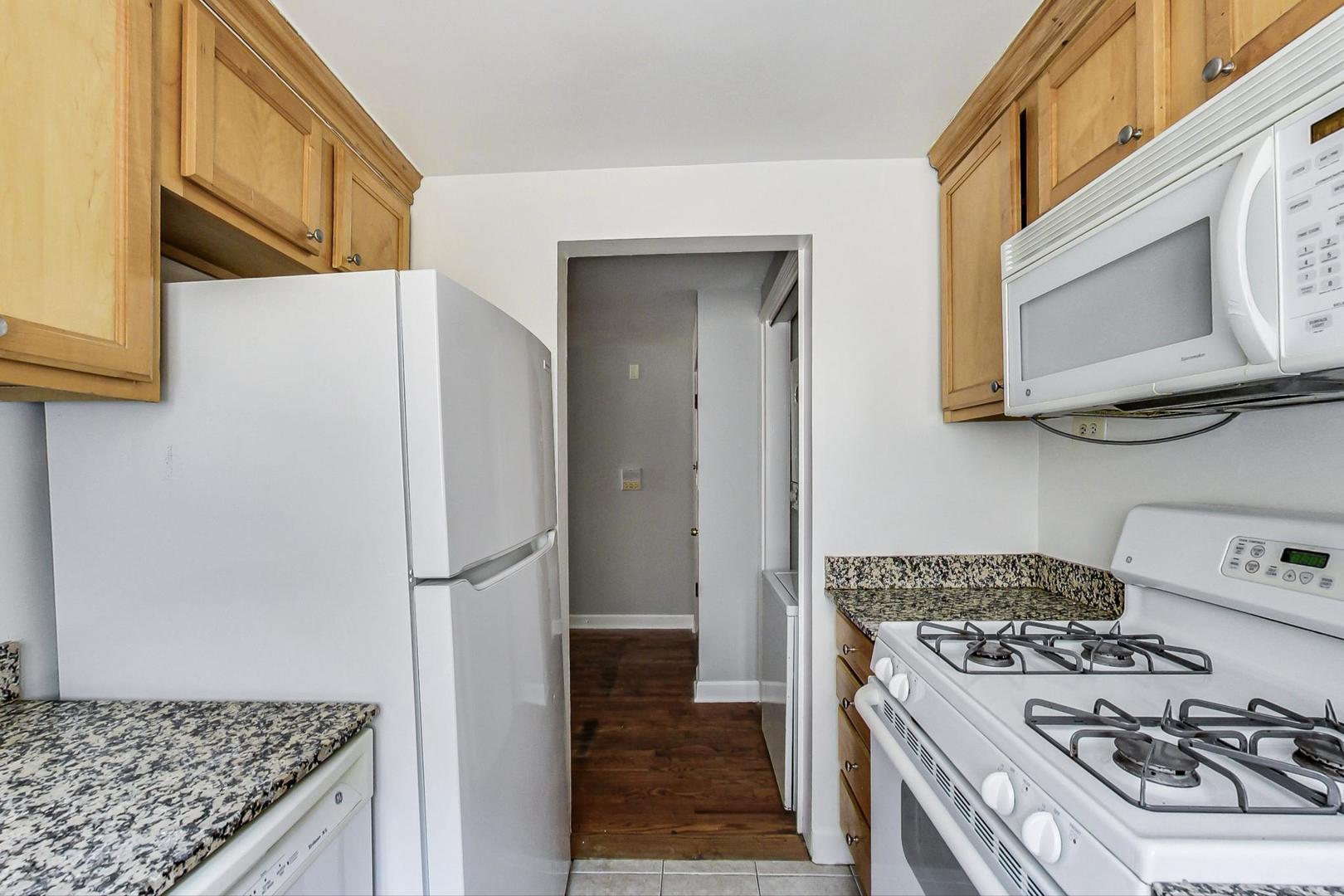4044 N California Avenue Unit: 203