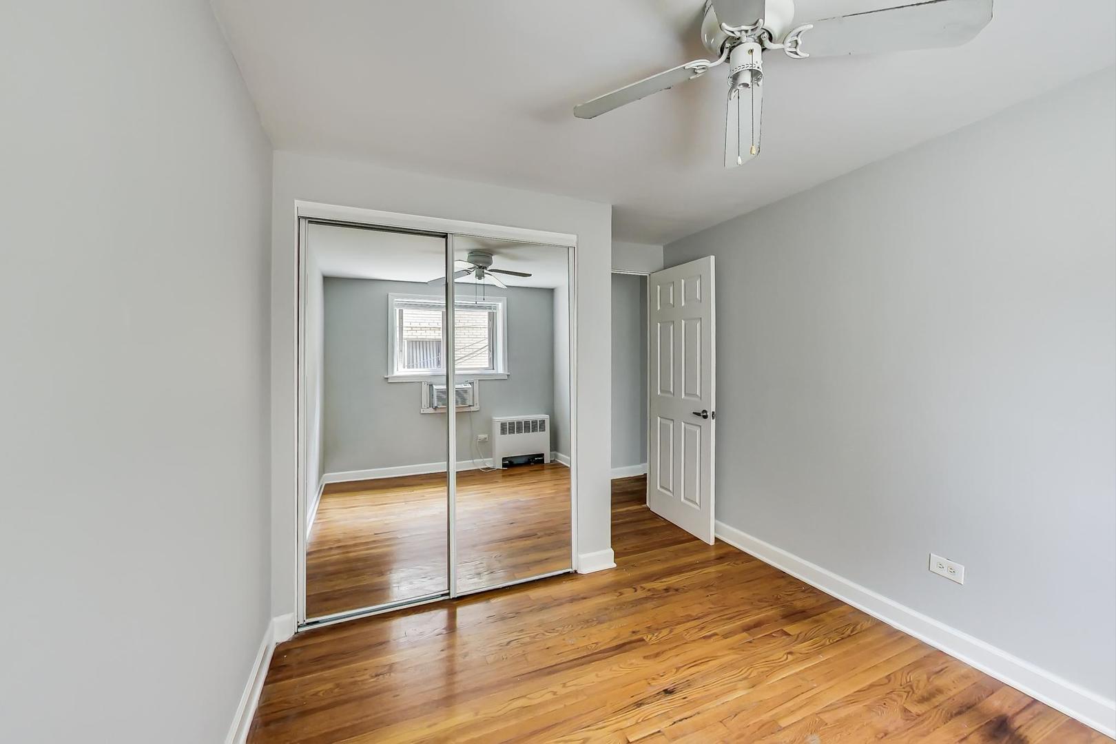 4044 N California Avenue Unit: 203