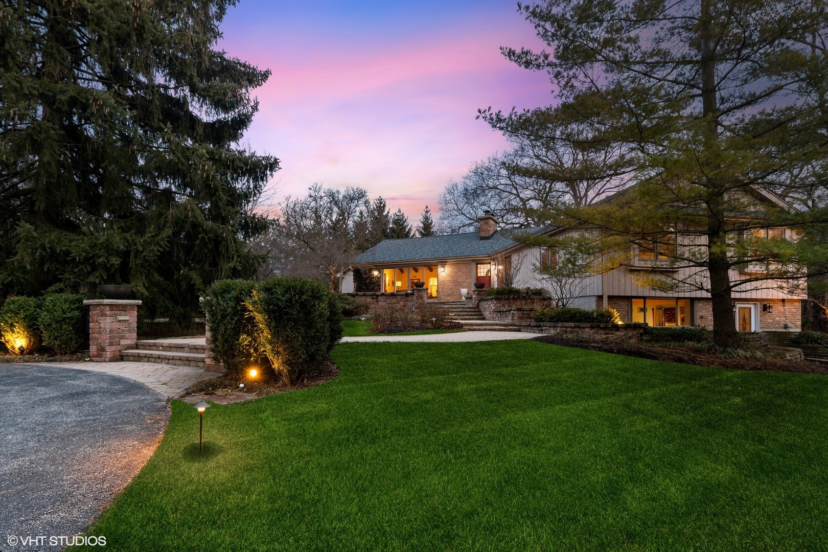 875 Walden Lane