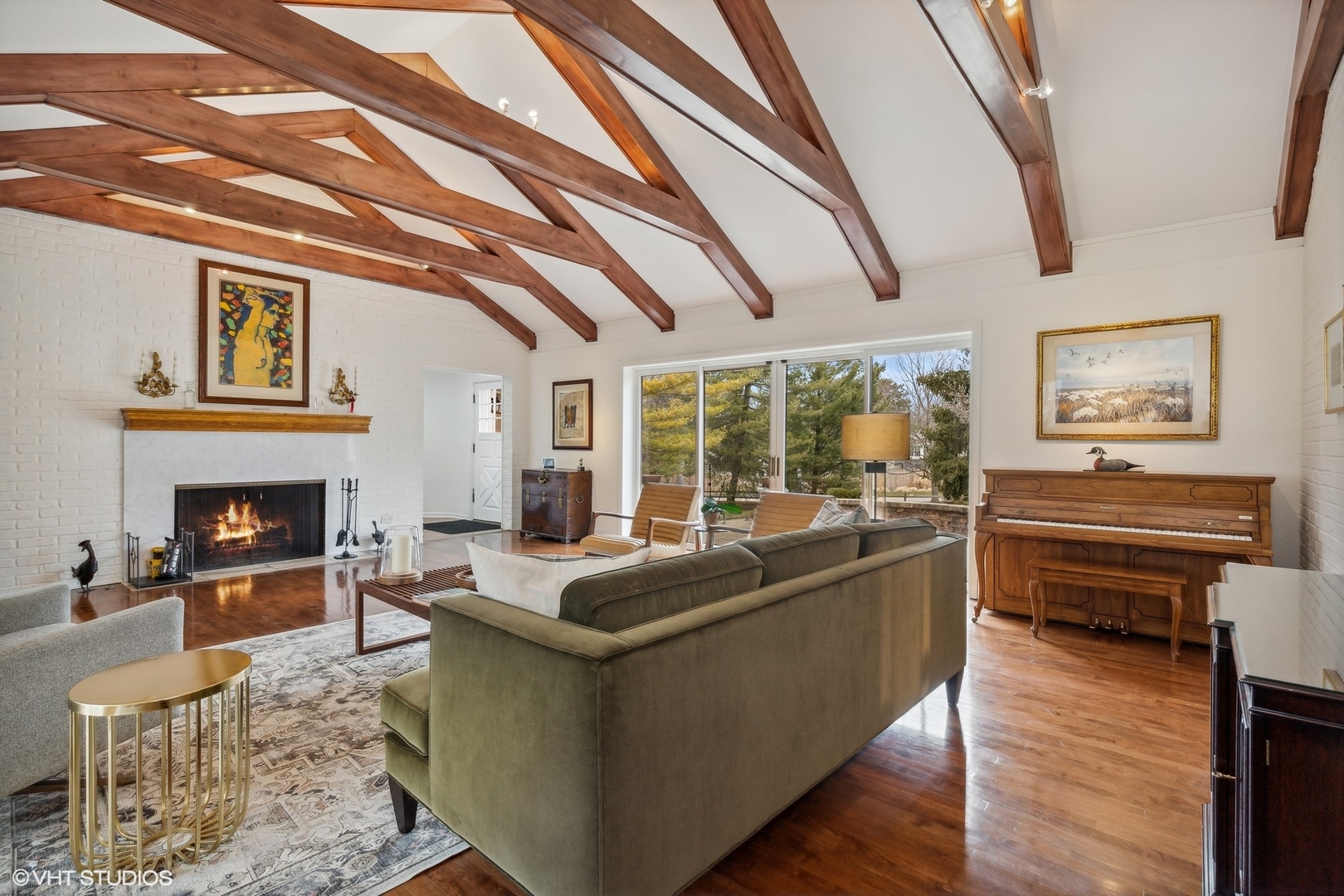 875 Walden Lane