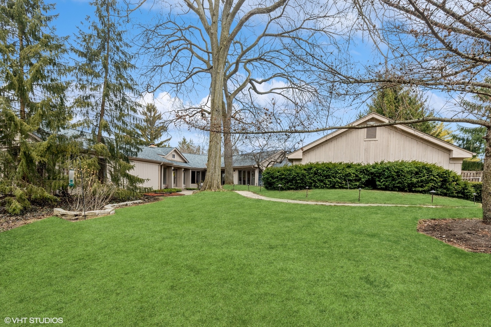 875 Walden Lane