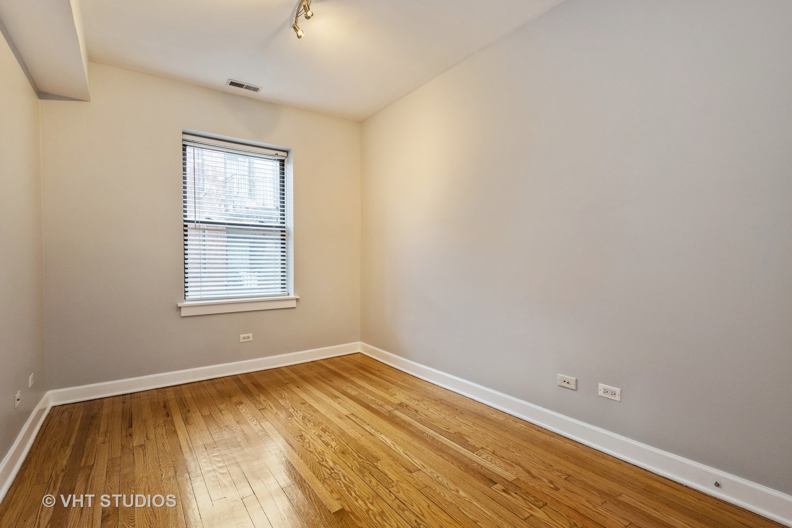 1333 W North Shore Avenue Unit: 2S