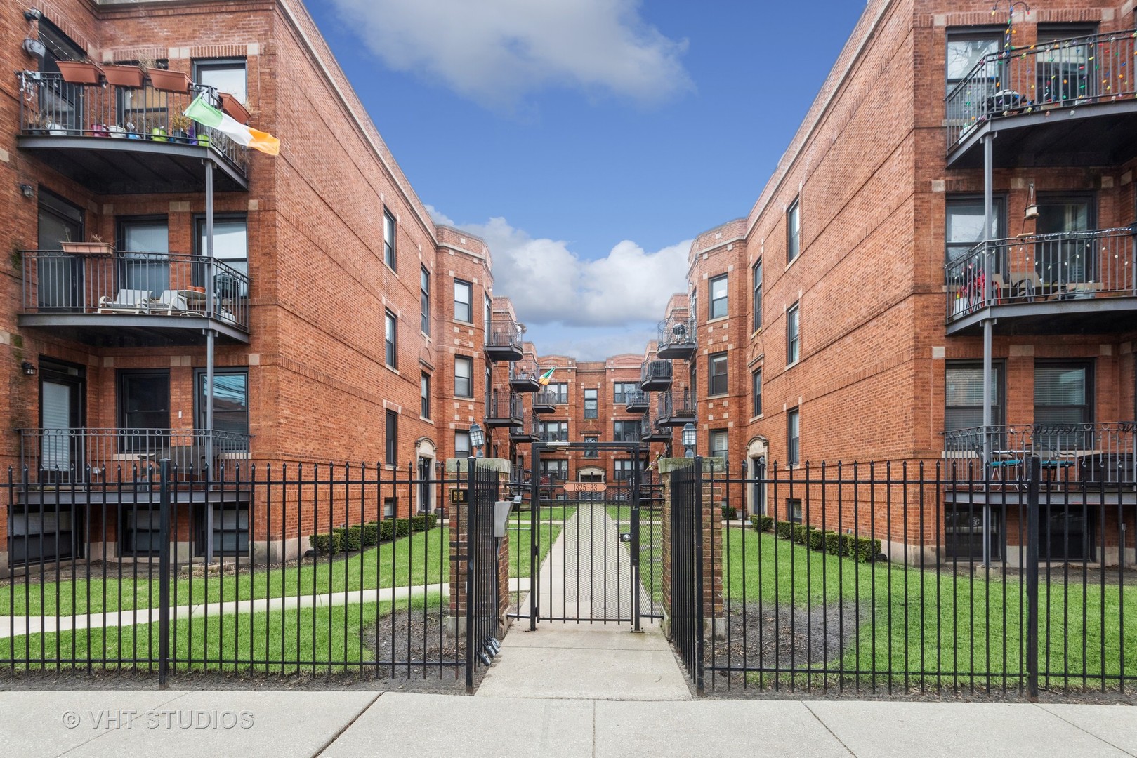 1333 W North Shore Avenue Unit: 2S