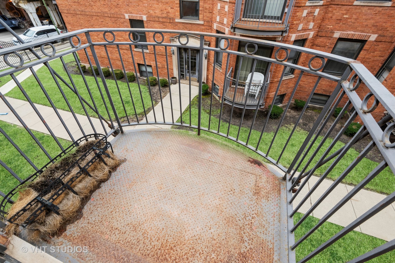 1333 W North Shore Avenue Unit: 2S