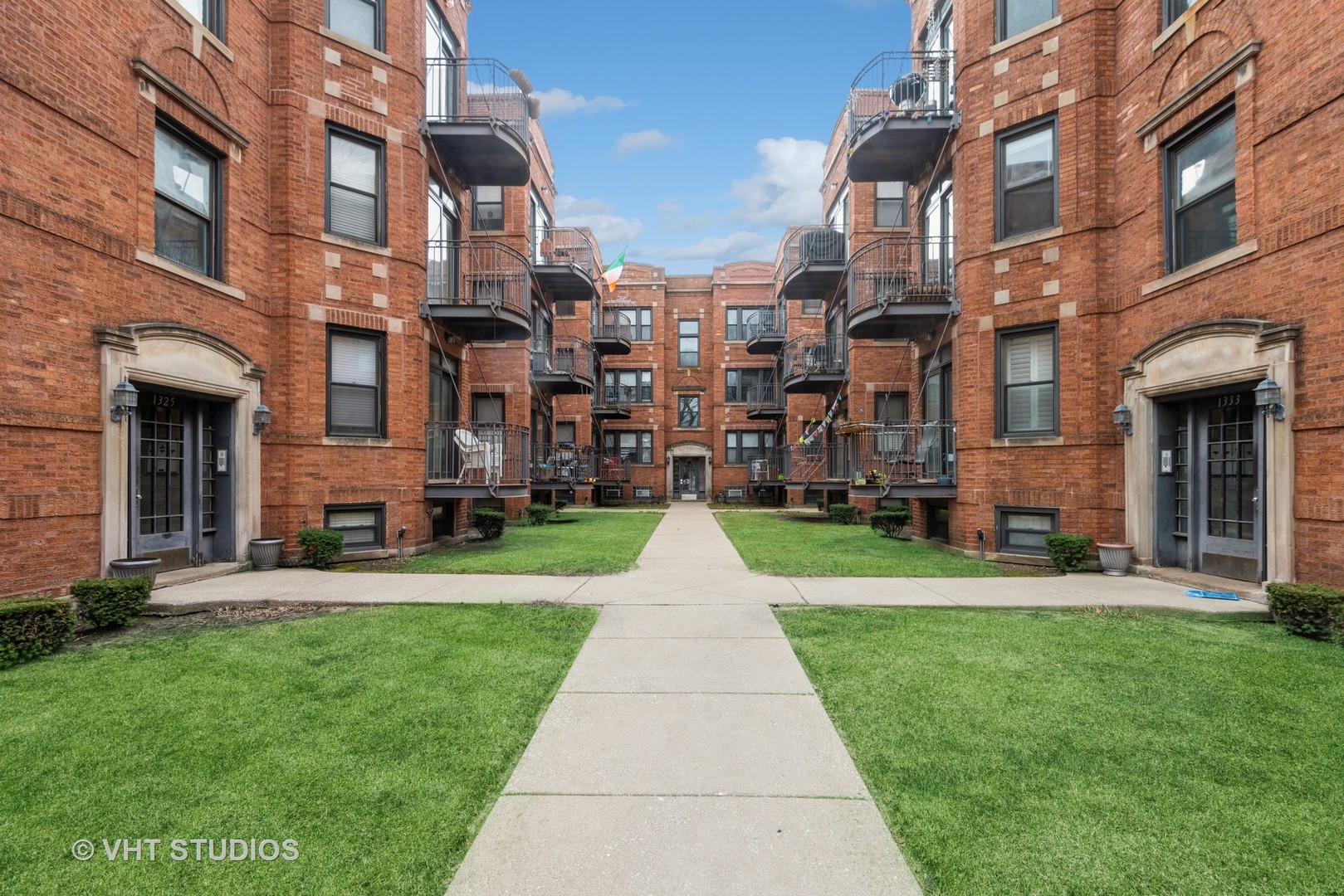 1333 W North Shore Avenue Unit: 2S
