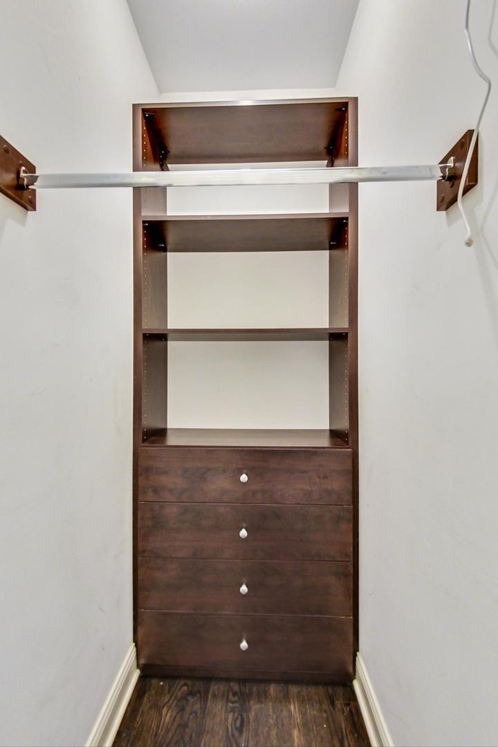 3239 N Seminary Avenue Unit: 2