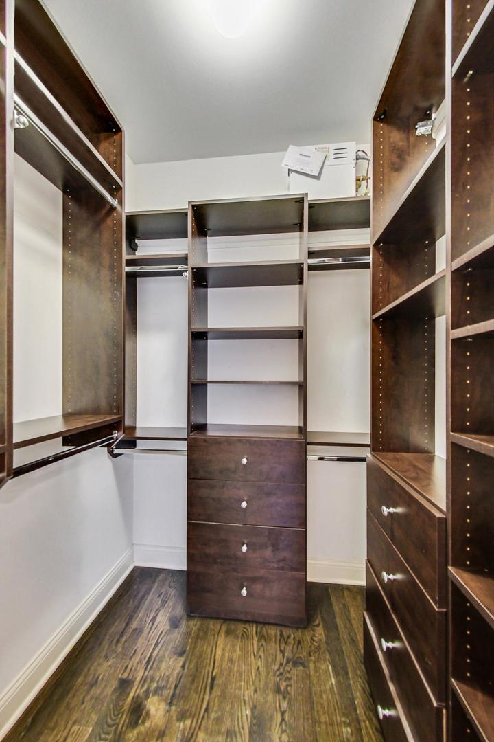 3239 N Seminary Avenue Unit: 2