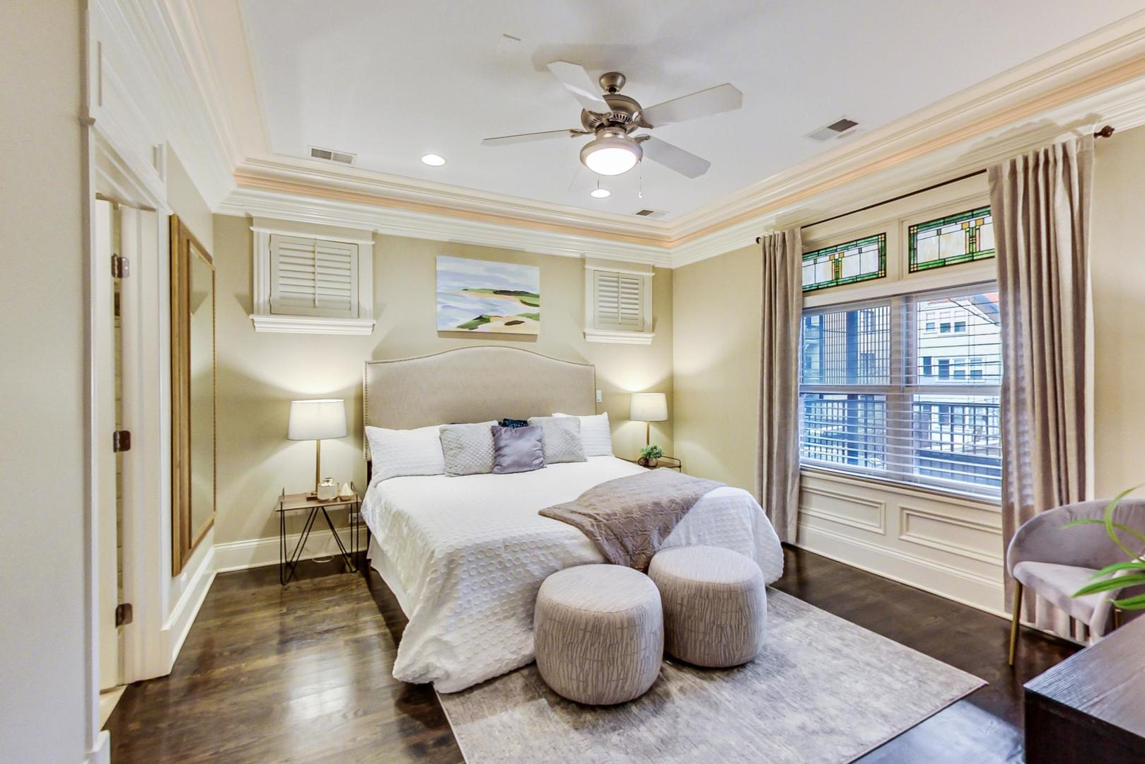 3239 N Seminary Avenue Unit: 2