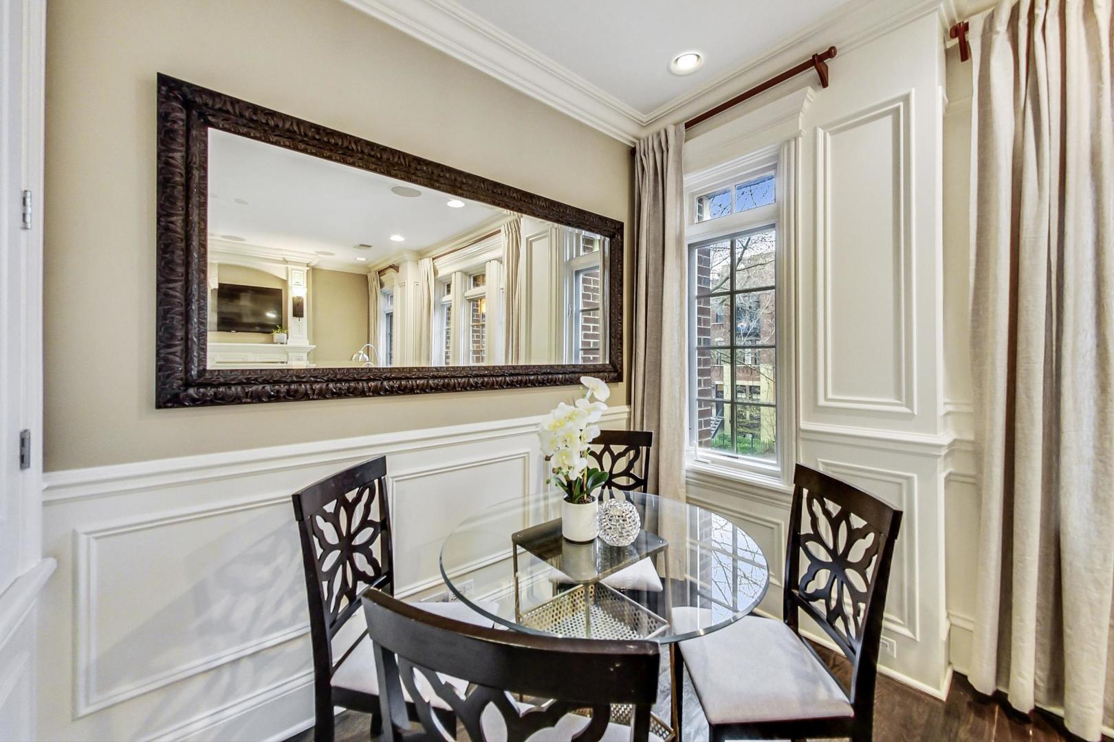 3239 N Seminary Avenue Unit: 2