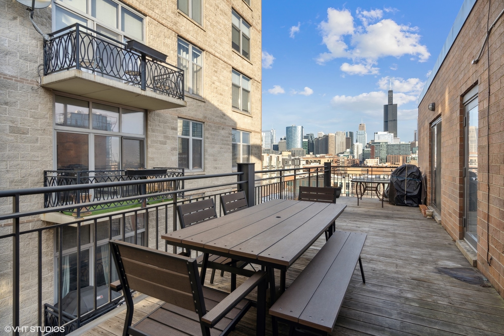 222 S Racine Avenue Unit: 607