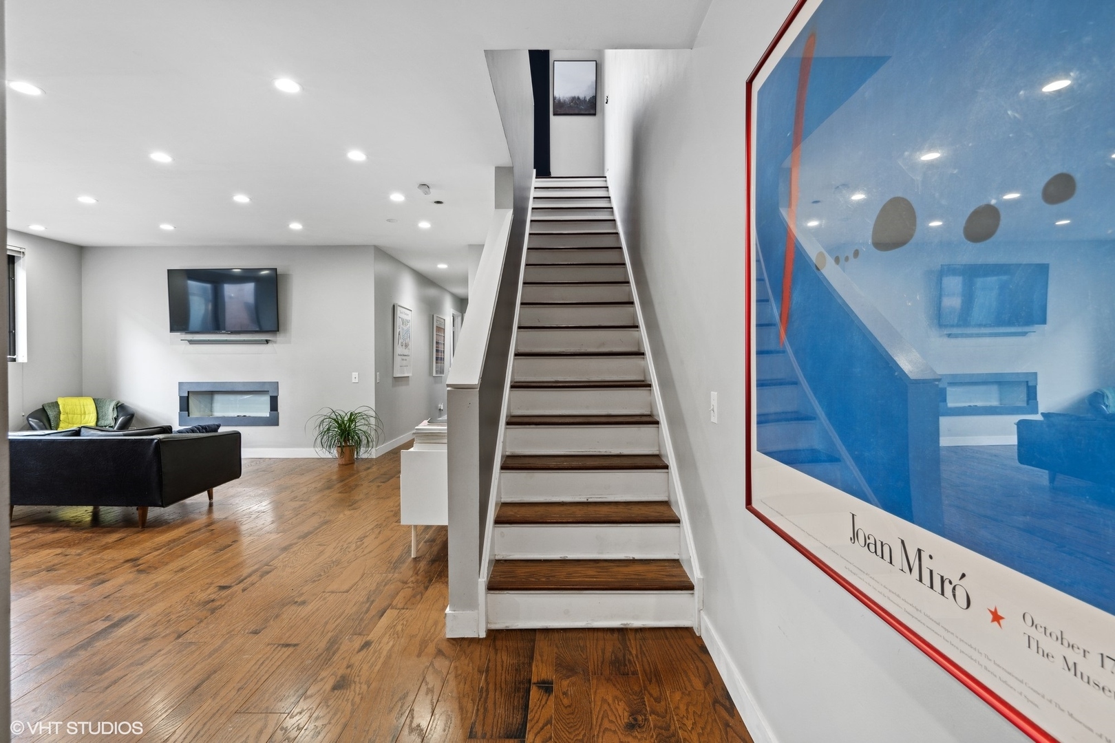 222 S Racine Avenue Unit: 607