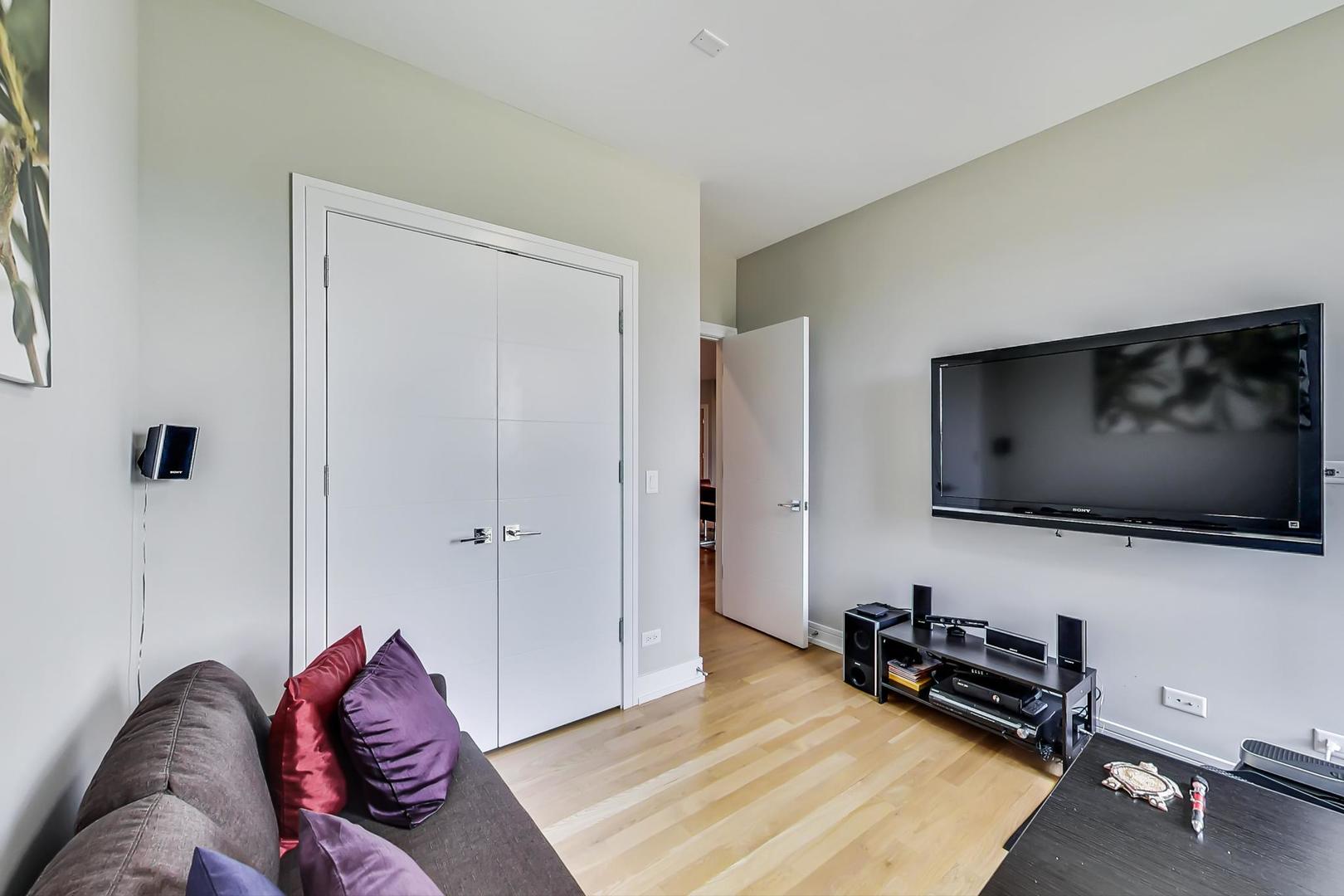 650 N Morgan Street Unit: 404