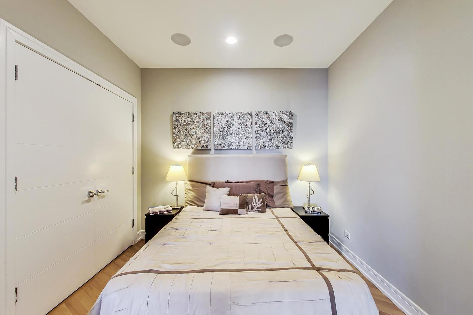 650 N Morgan Street Unit: 404