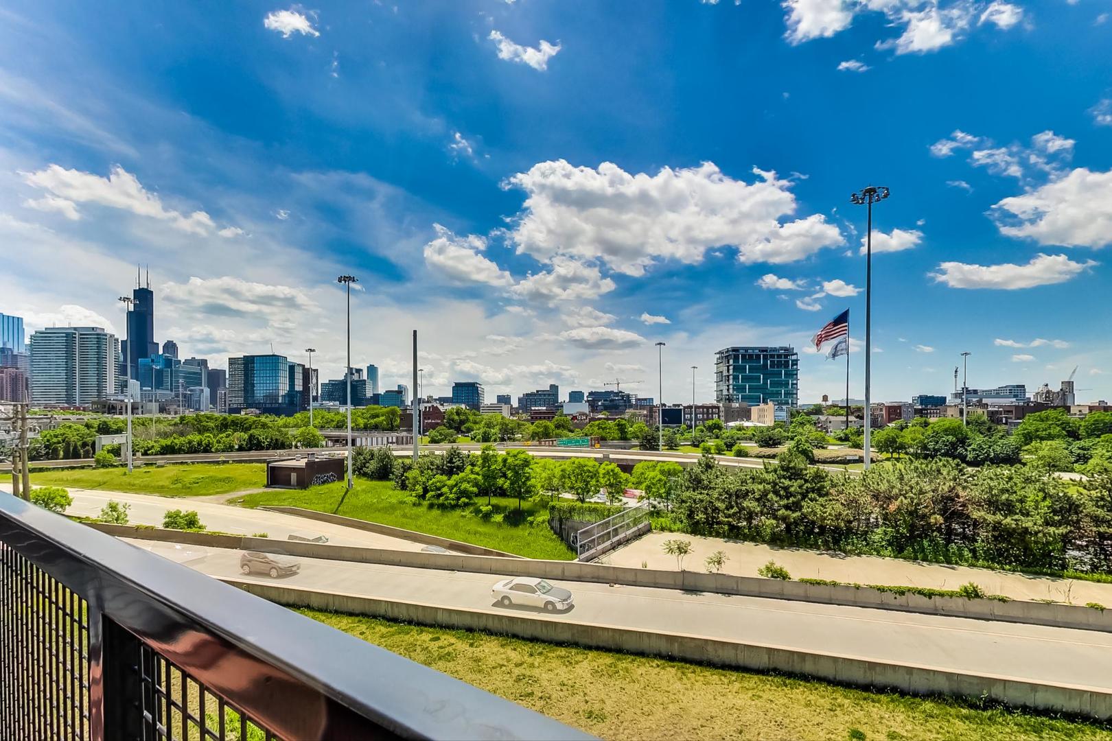 650 N Morgan Street Unit: 404