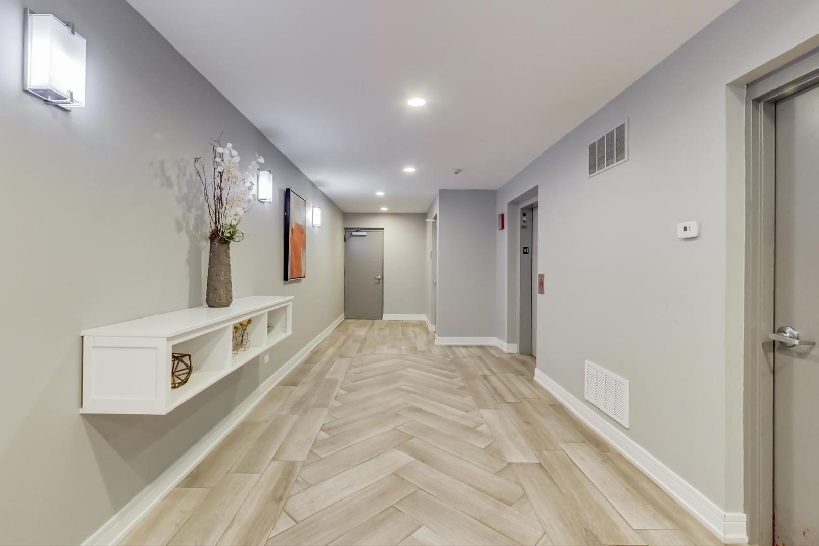 650 N Morgan Street Unit: 404