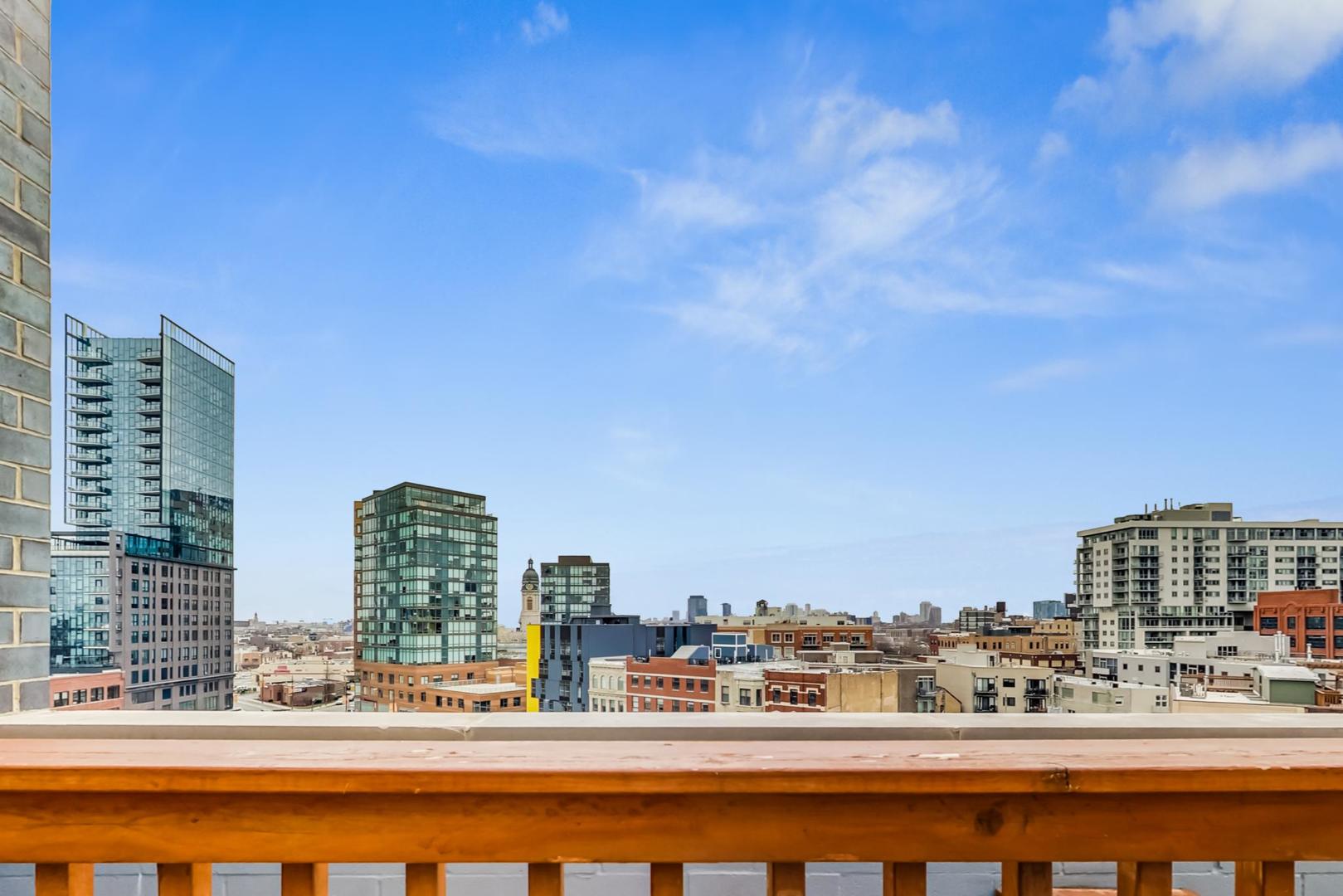 650 N Morgan Street Unit: 404