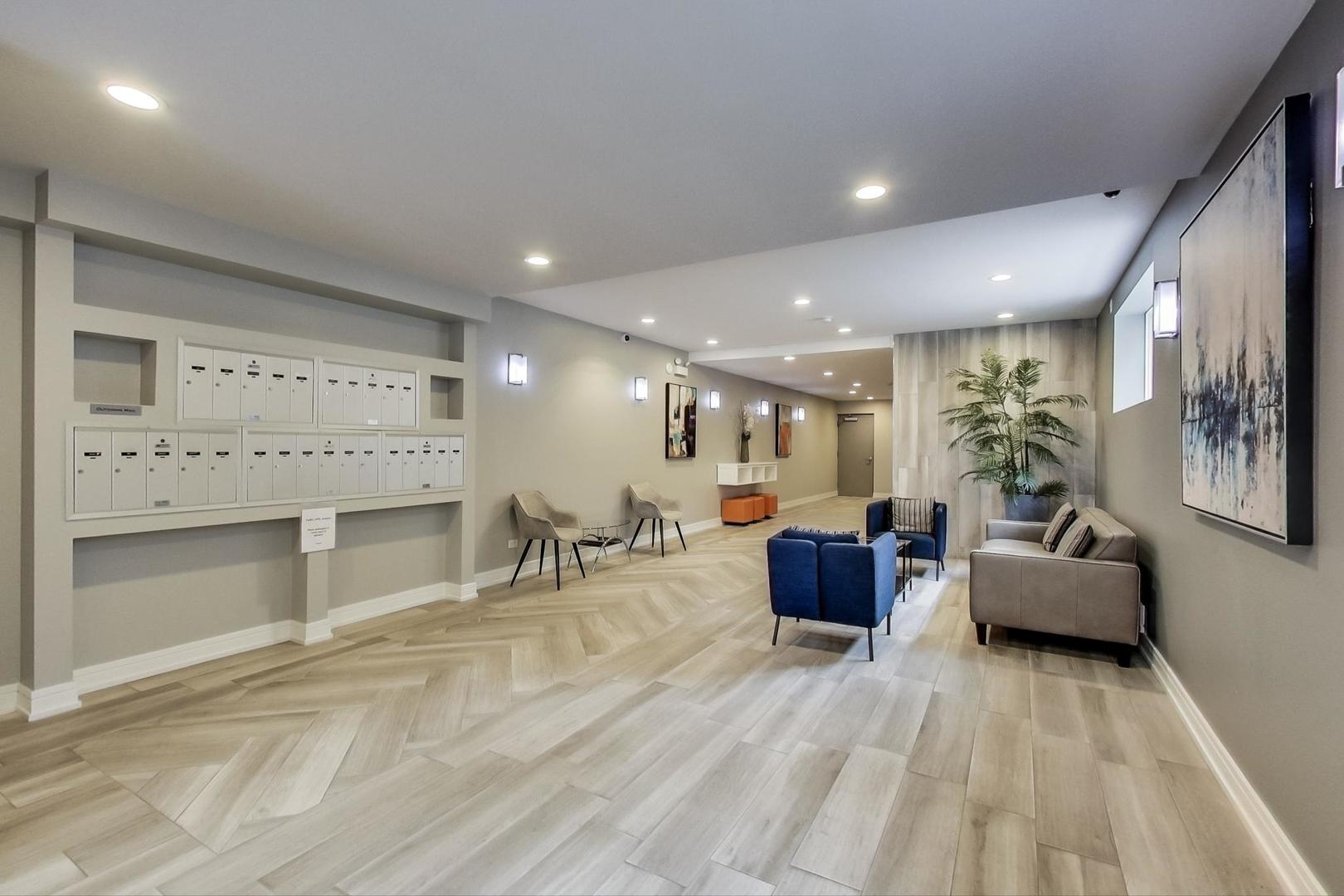 650 N Morgan Street Unit: 404
