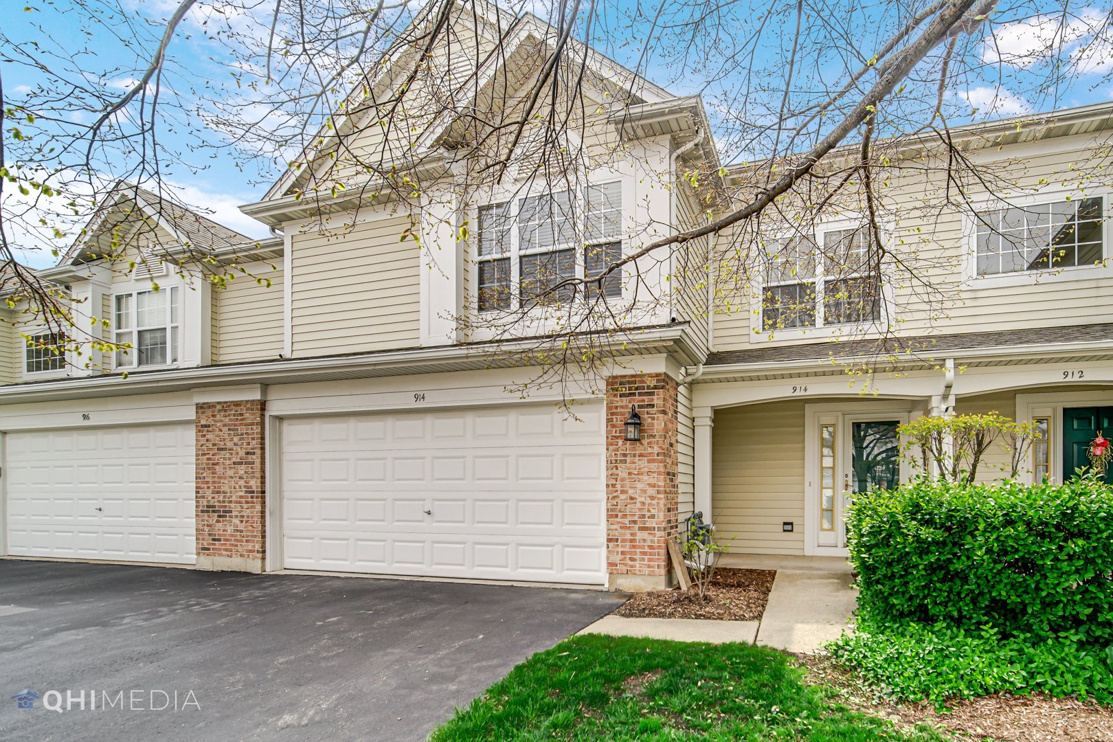914 Waterford Lane
