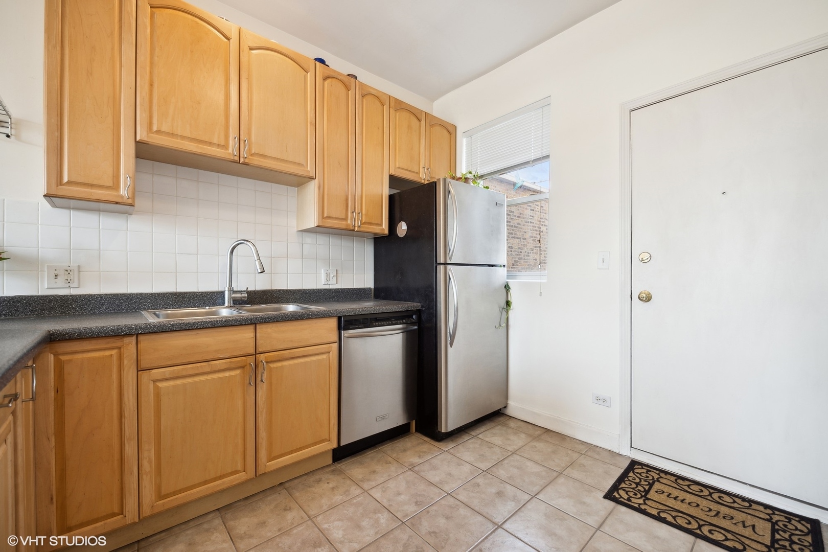 4200 N Sawyer Avenue Unit: 3S