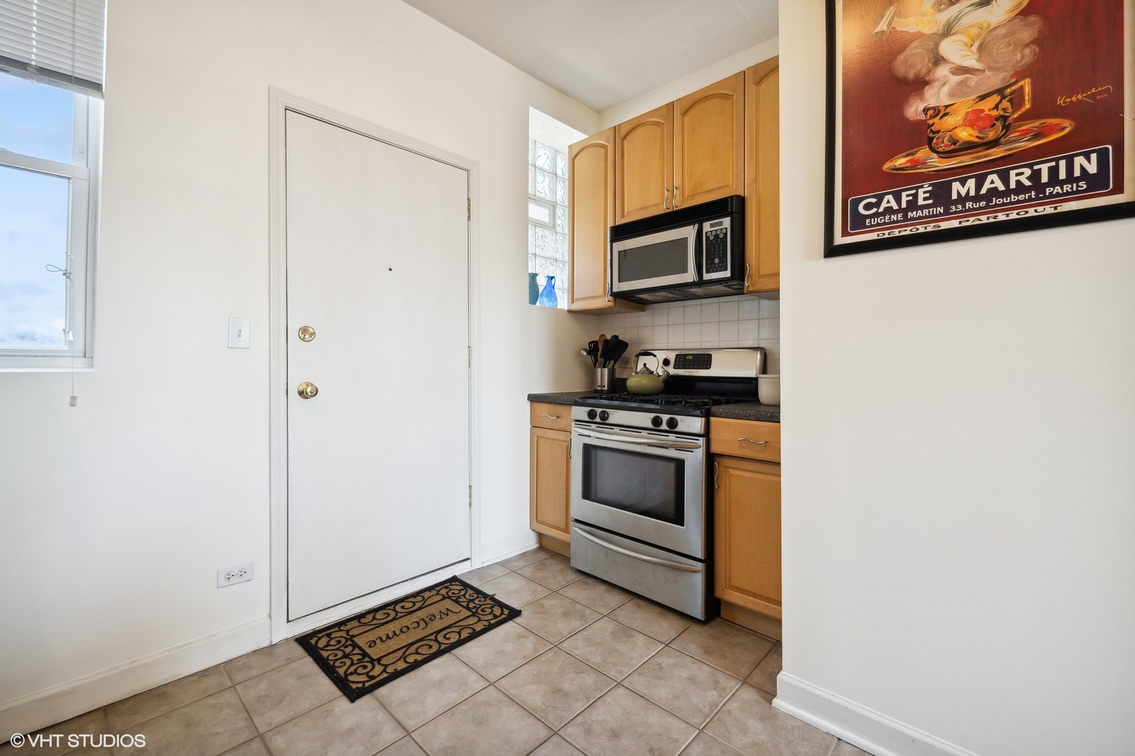 4200 N Sawyer Avenue Unit: 3S