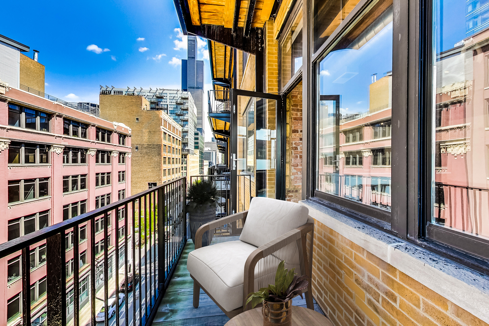 625 W Jackson Boulevard Unit: 601