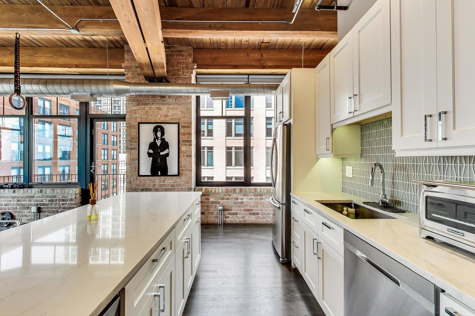 625 W Jackson Boulevard Unit: 601