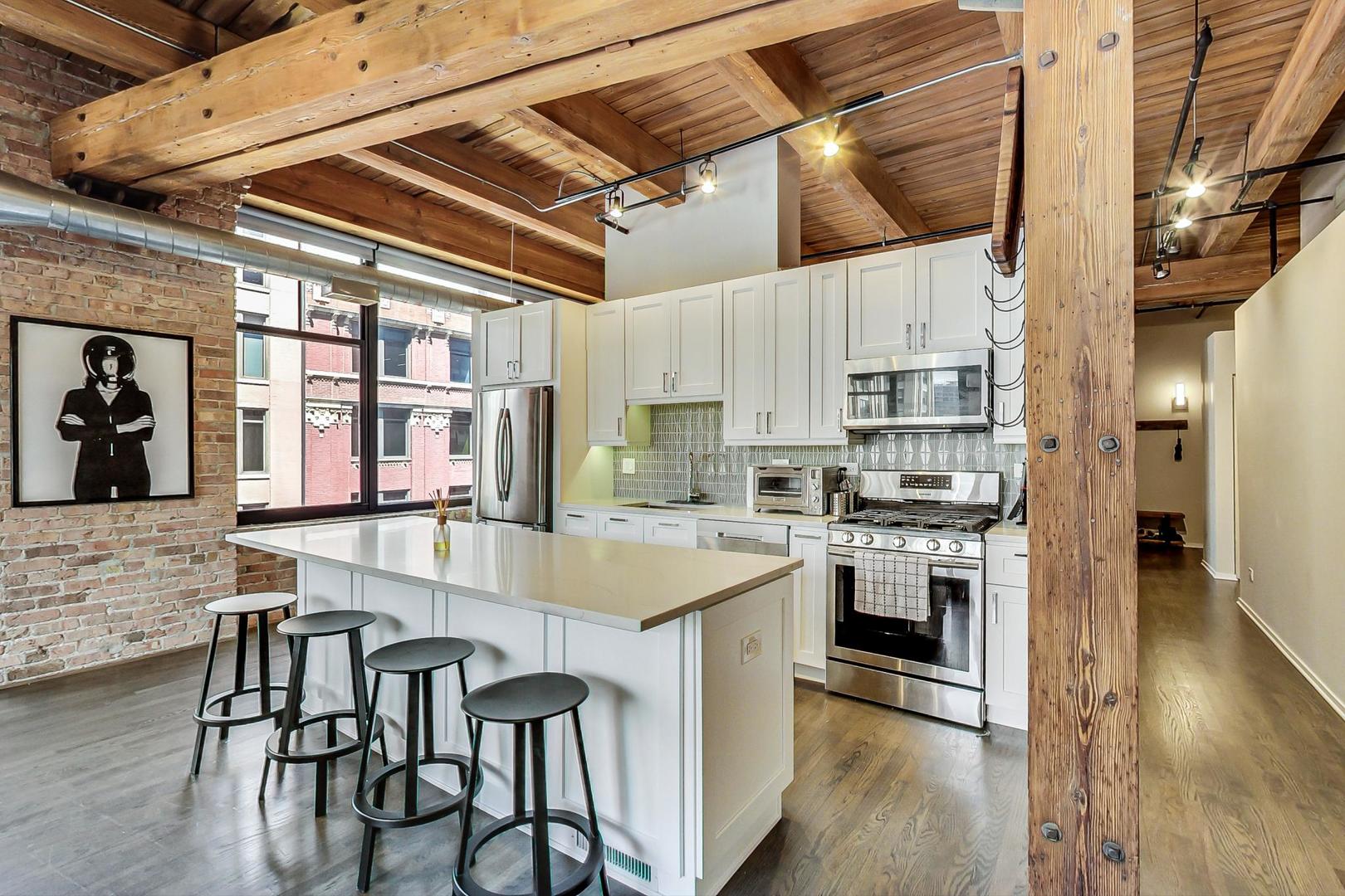625 W Jackson Boulevard Unit: 601